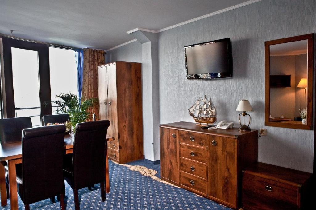 Shuma Hotel Dąbrowa Górnicza Стая снимка