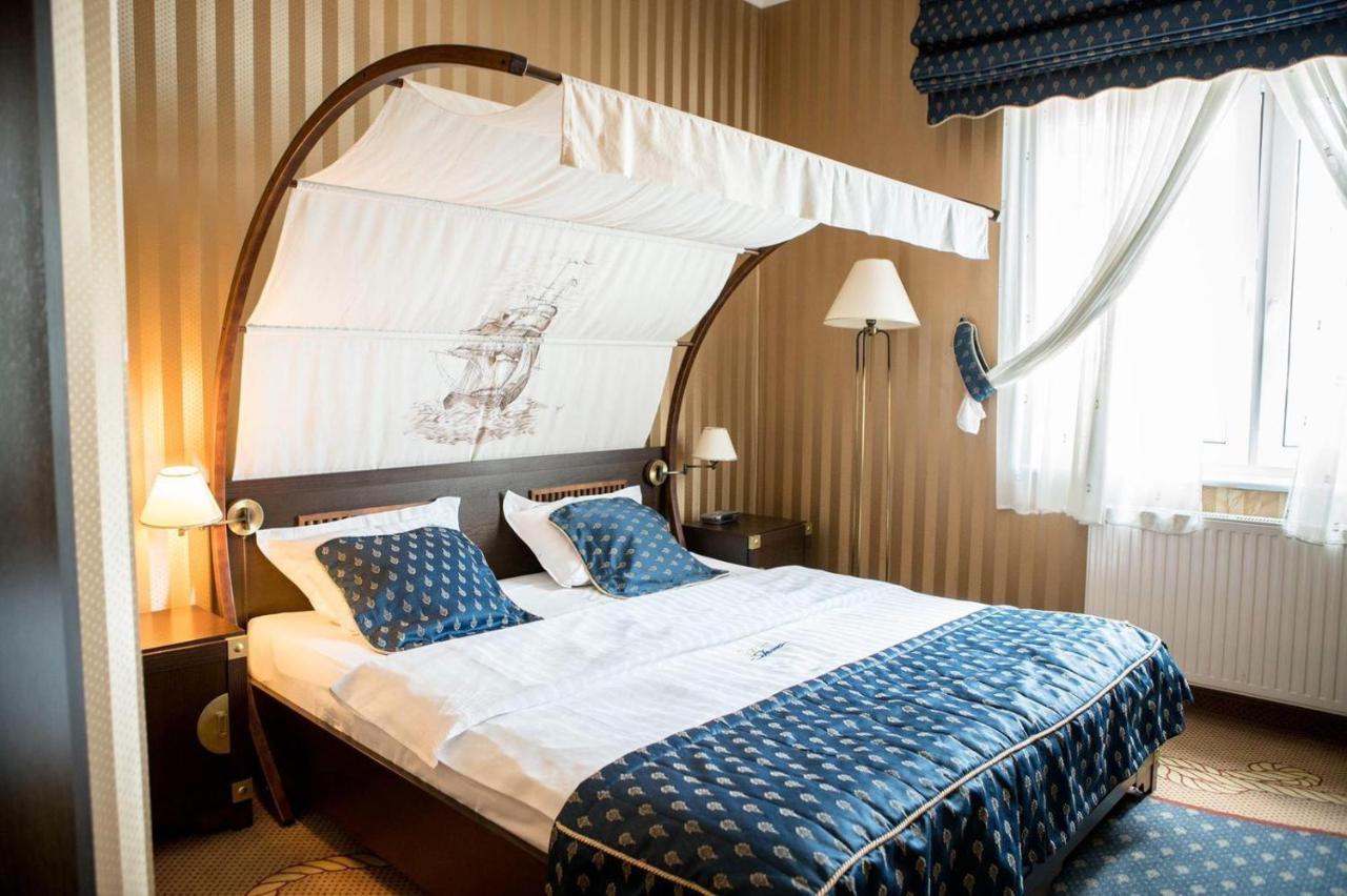 Shuma Hotel Dąbrowa Górnicza Екстериор снимка