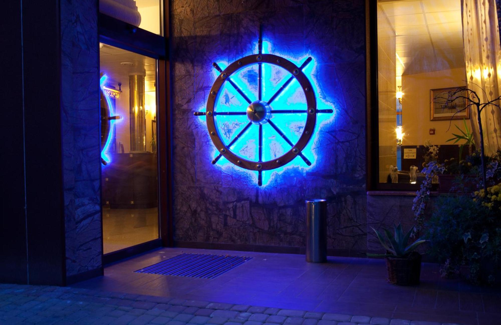 Shuma Hotel Dąbrowa Górnicza Екстериор снимка