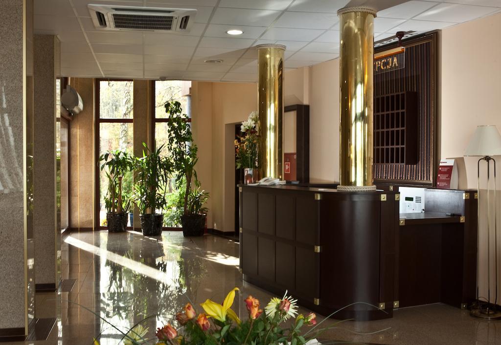 Shuma Hotel Dąbrowa Górnicza Екстериор снимка